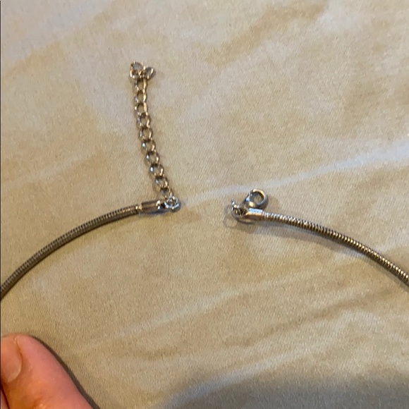 Necklaces - Picture 3 of 4